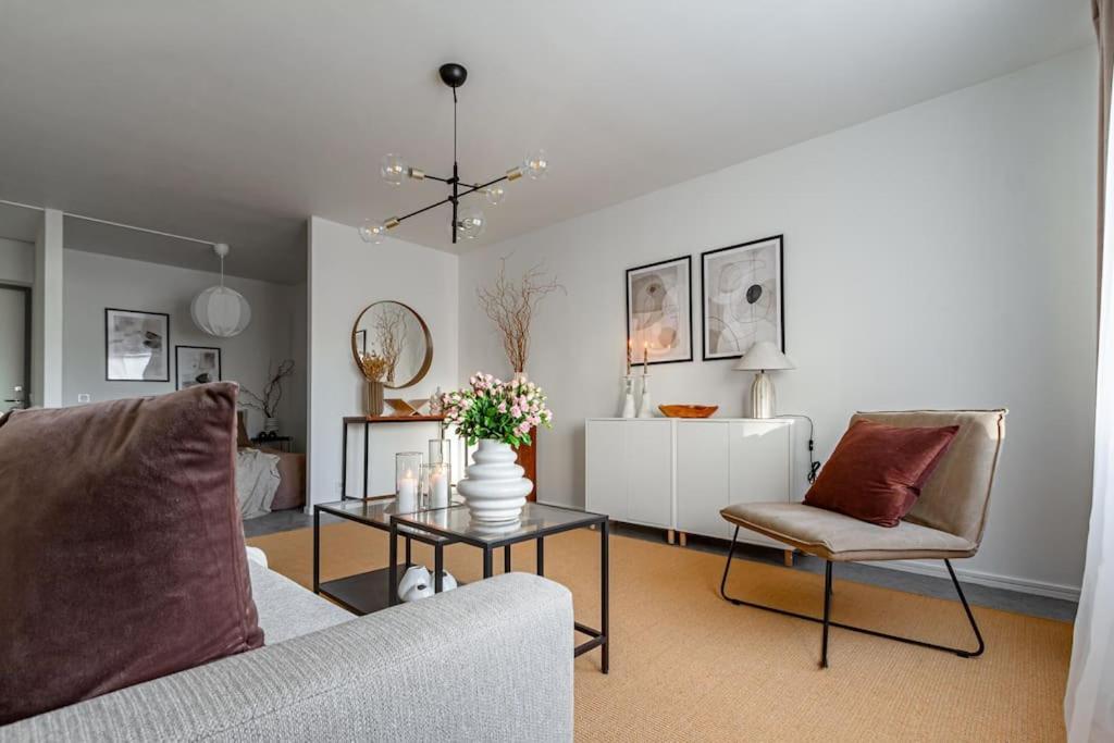 Affordable Studio In Trendy Sofo, Construction Work 스톡홀름 외부 사진